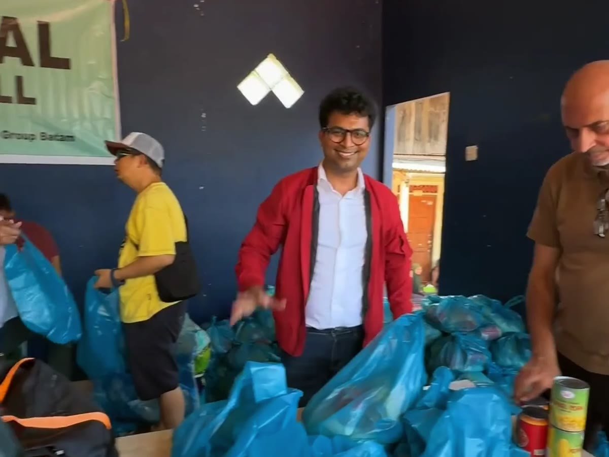 Community day in Batam — grocery parcels for local families